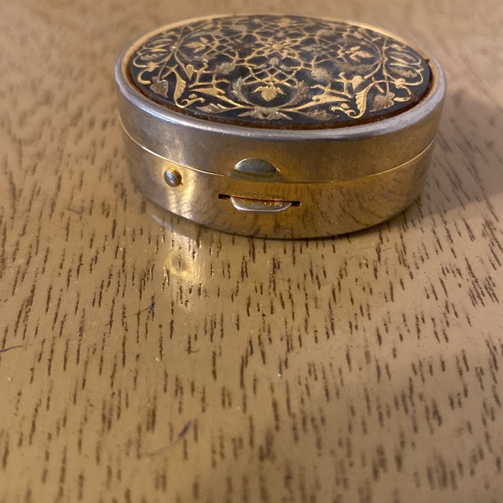 Small Locket Box - Picture 7 of 9